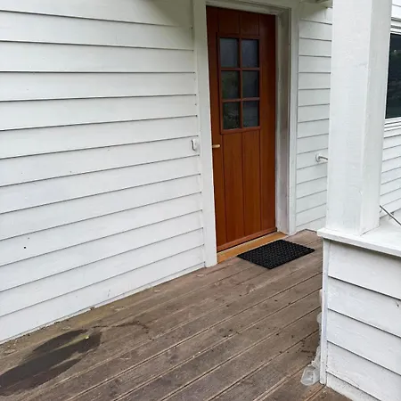 Stort Hus Med Bad Og Sjolinje Hovland (Odda)